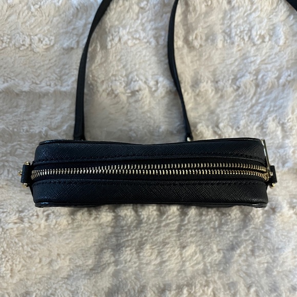 Michael Kors Purse - Picture 6 of 13